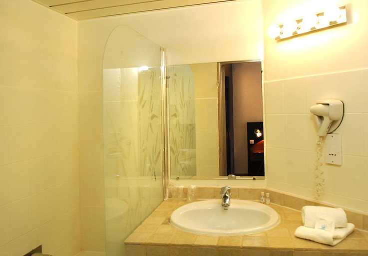 Bathroom 4, Hôtel du Baou, Alpes-Maritimes