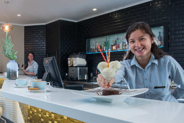 Food & Drinks 5, Leonardo Plaza Dead Sea