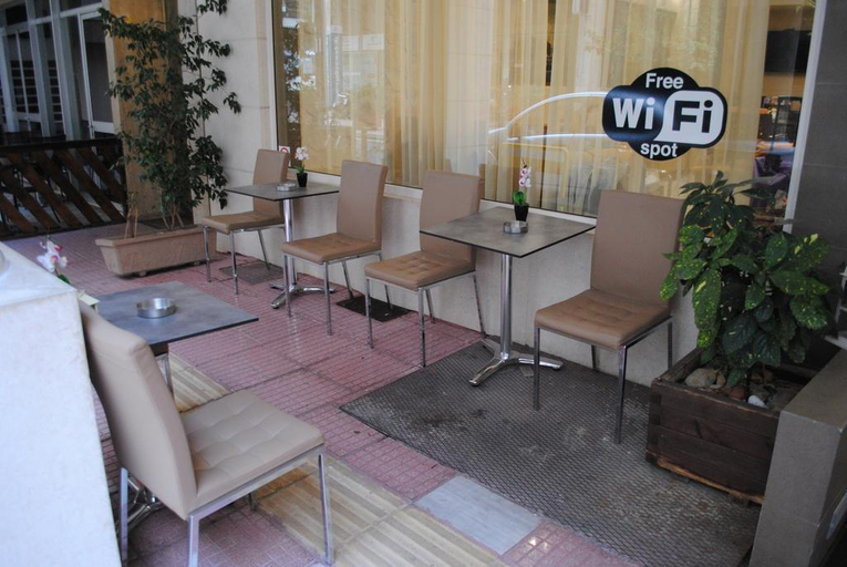 Public Area 3, Ideal, Attica