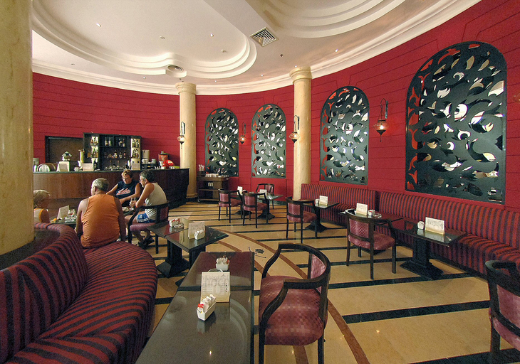 Food & Drinks 5, Long Beach Resort, Safaja