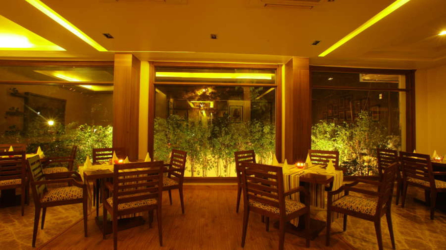 Food & Drinks 5, Justa-Greater Kailash, New Delhi, Delhi