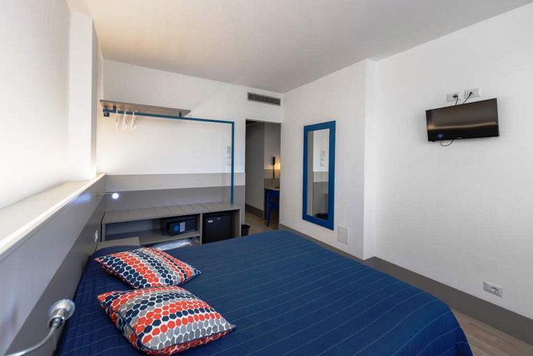 Bedroom 2, Martini Verona, Verona