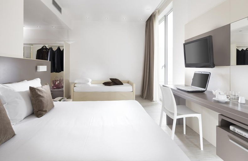 Bedroom 3, Cube Hotel, Ravenna