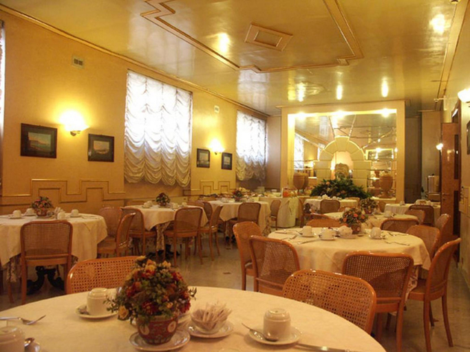 Food & Drinks 5, Nuovo Rebecchino, Napoli