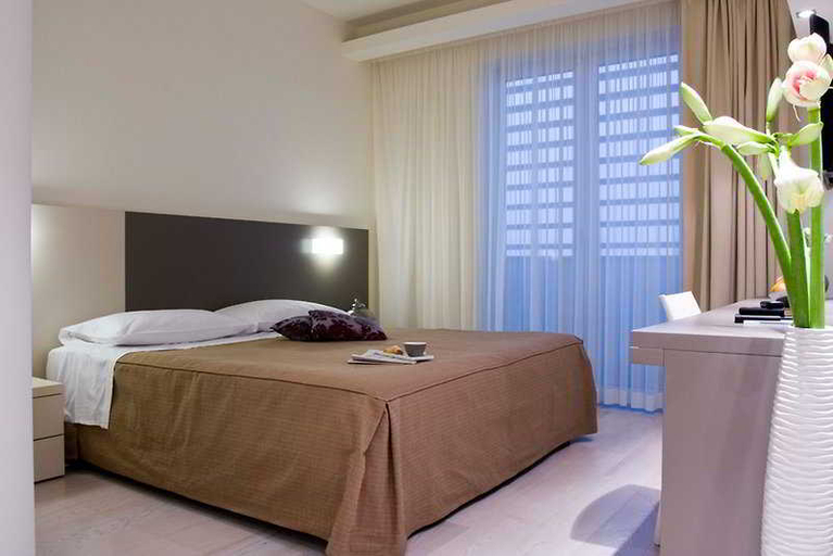 Bedroom 3, Cube Hotel, Ravenna