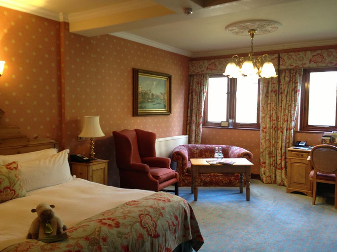 Bedroom 2, South Lodge, West Sussex