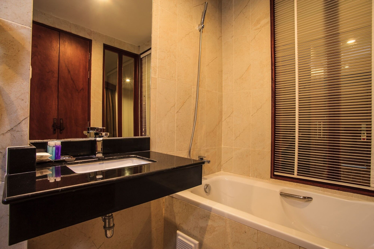 Bathroom 5, Pro Andaman Place, Pulau Phuket