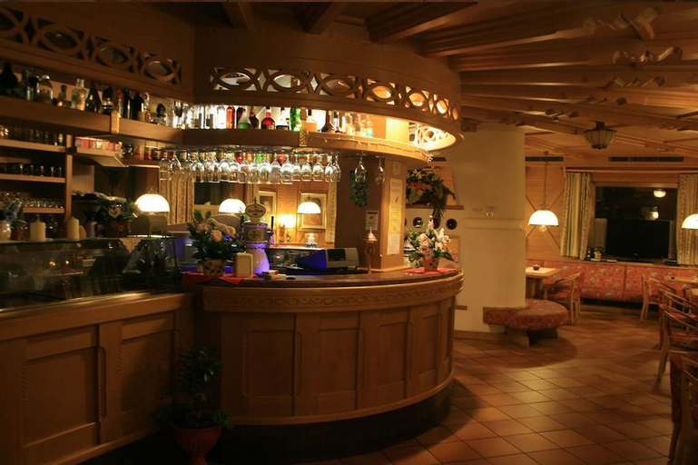 Food & Drinks 3, Rododentro, Trento