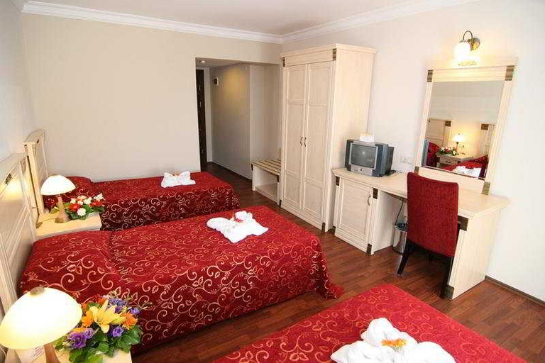 Bedroom 3, Duqqan Deluxe Hotel, Kuşadası