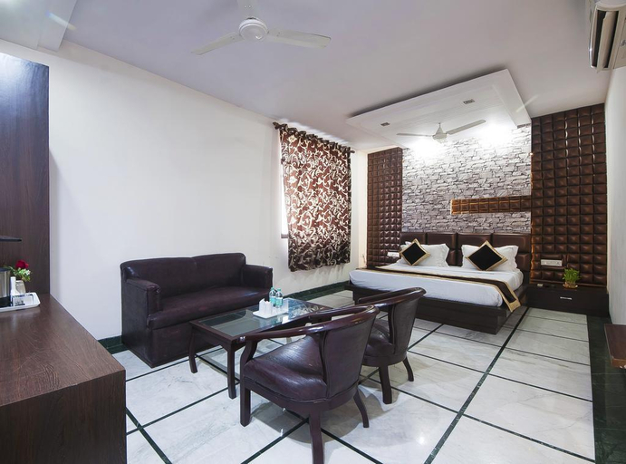 Exterior & Views 2, Hotel Apra Inn, Delhi