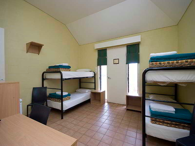 Bedroom 4, Outback Hotel & Lodge, Petermann-Simpson
