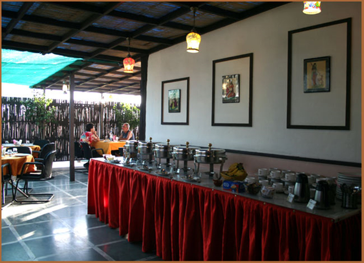 Food & Drinks, Grand Peepal Continental, Delhi