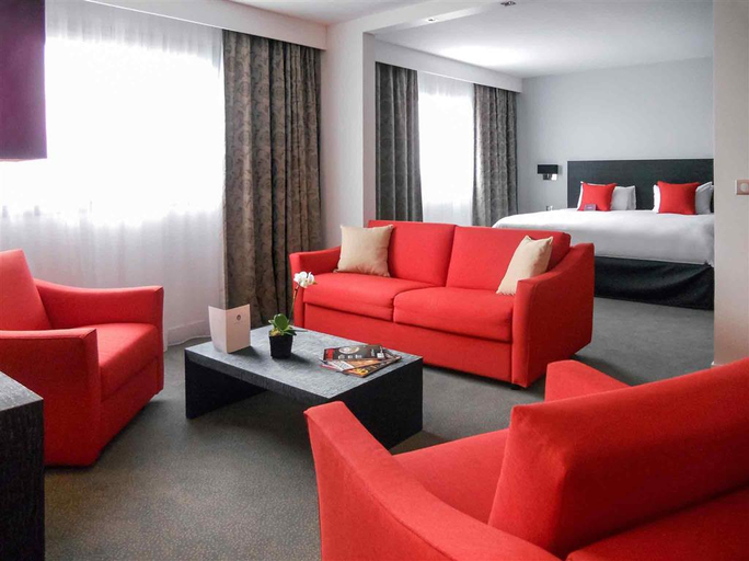 Public Area 4, Mercure Bordeaux Lac Hotel, Gironde