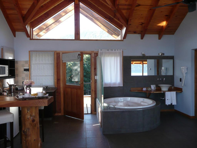 Bathroom 5, Casa del Bosque, Los Lagos