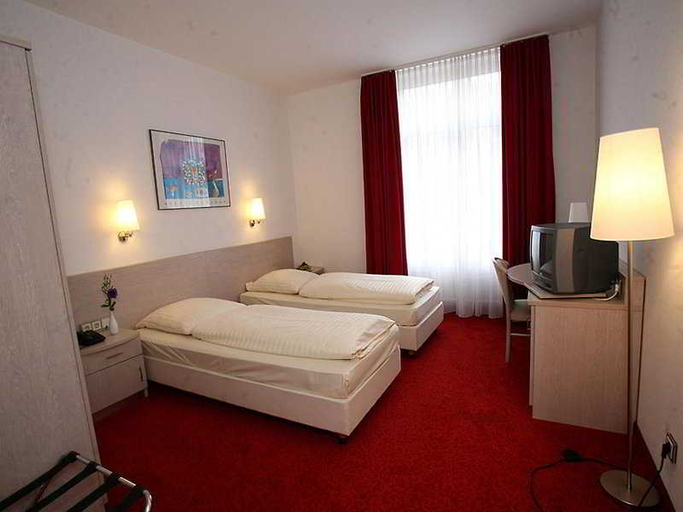 Bedroom 4, Hotel Topas, Frankfurt am Main