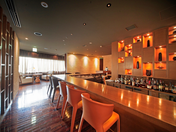 Food & Drinks 7