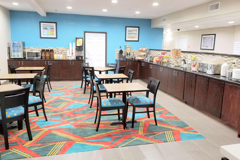 Food & Drinks 5, Hawthorn Suites by Wyndham Irving DFW South, Irving