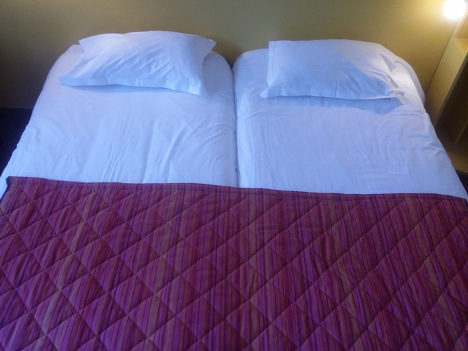 Bedroom 30