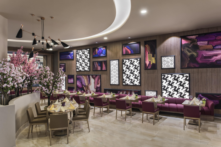 Public Area 4, Delphin Be Grand Resort, Antalya