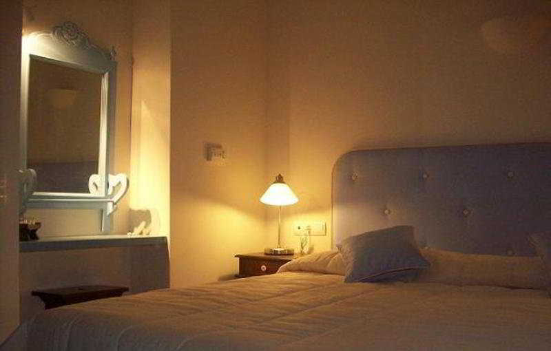 Bedroom 3, Absolute Bliss Imerovigli Suites, South Aegean