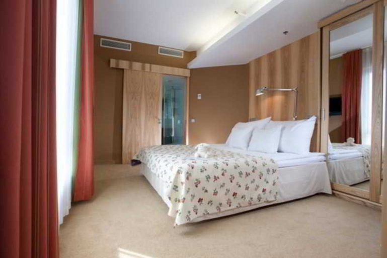 Bedroom 2, Hestia Hotel Europa, Tallinn