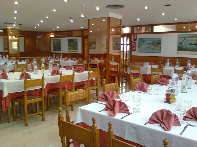 Food & Drinks 5, Hotel Folch