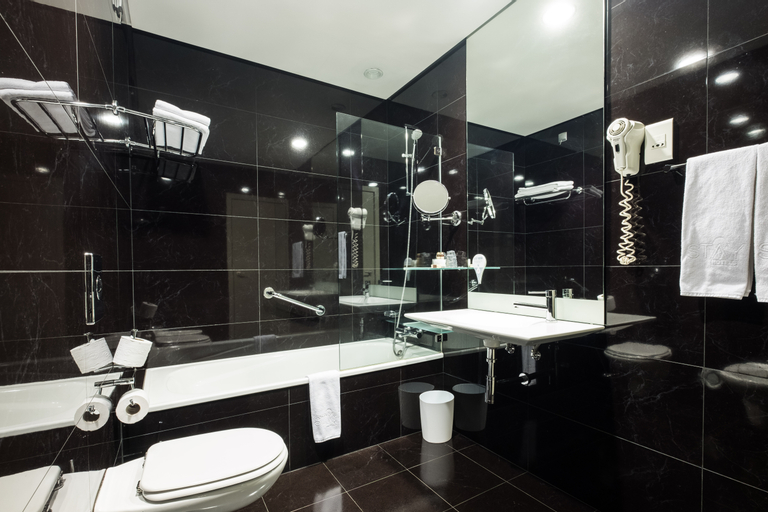 Bathroom 7