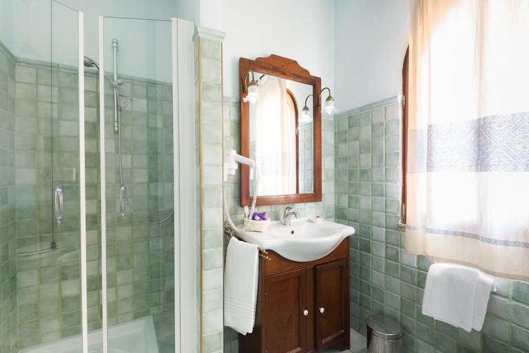 Bathroom 4, VillaMadau, Cagliari