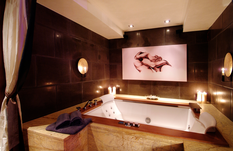 Bathroom 5, Schweizerhof Gourmet & SPA, Visp