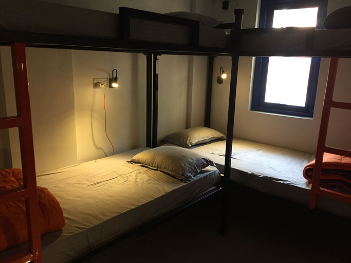 Bedroom 3, The Social Space, Mumbai Suburban