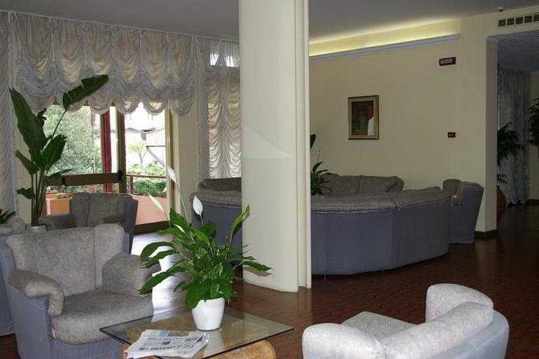 Others 5, Hotel Gabrini, Massa Carrara