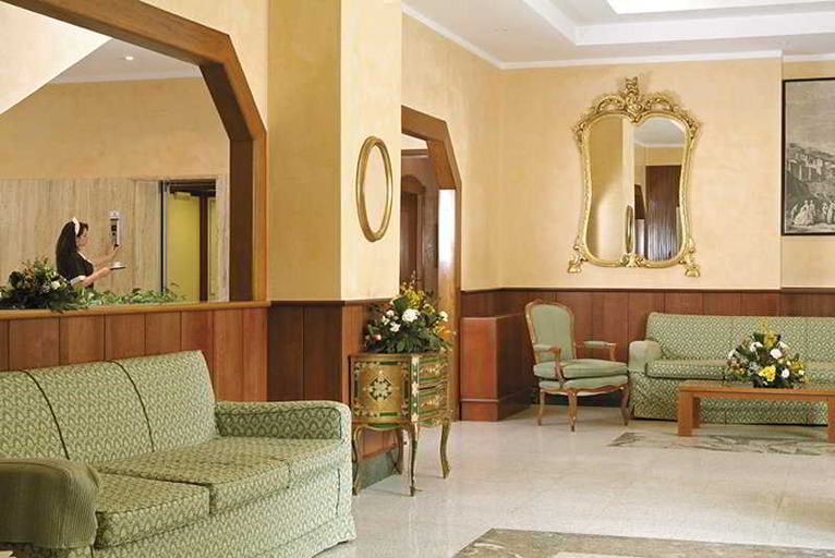 Public Area 3, American Hotel, Napoli