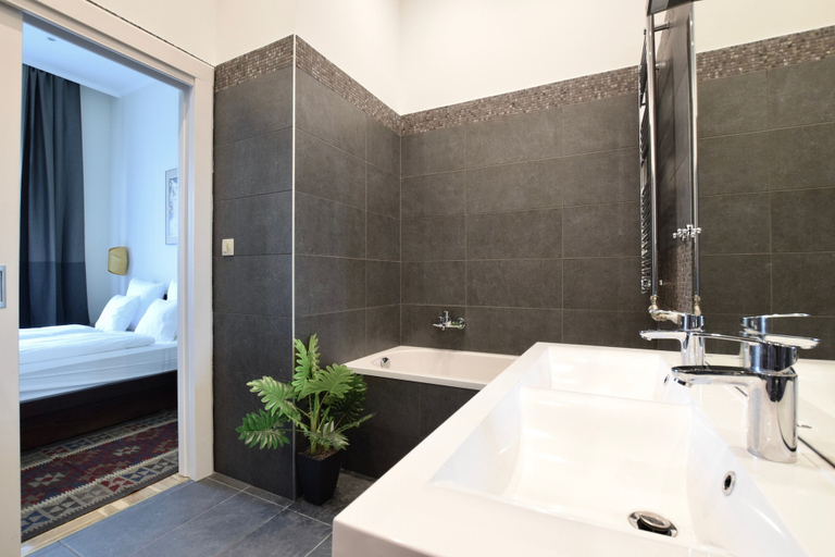 Bathroom 3, Luxury Apartment by Hi5 - Kiraly street Suite, Budapesti