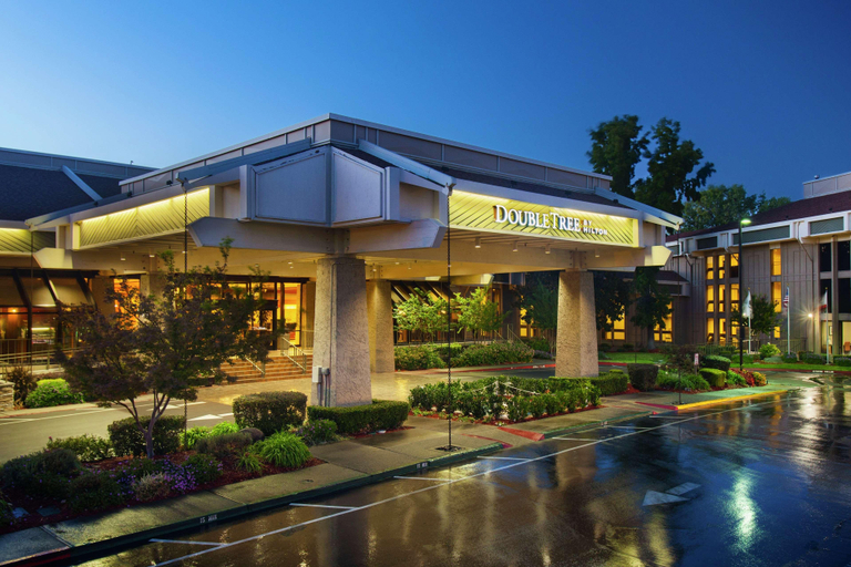 Exterior & Views 1, DoubleTree by Hilton Sacramento, Sacramento