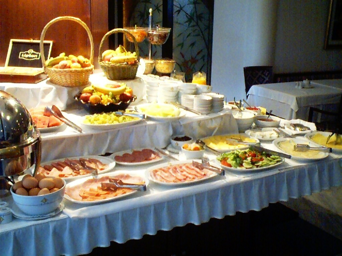 Food & Drinks 5, Chrispy Beach Resort, Agia Marina, Crete
