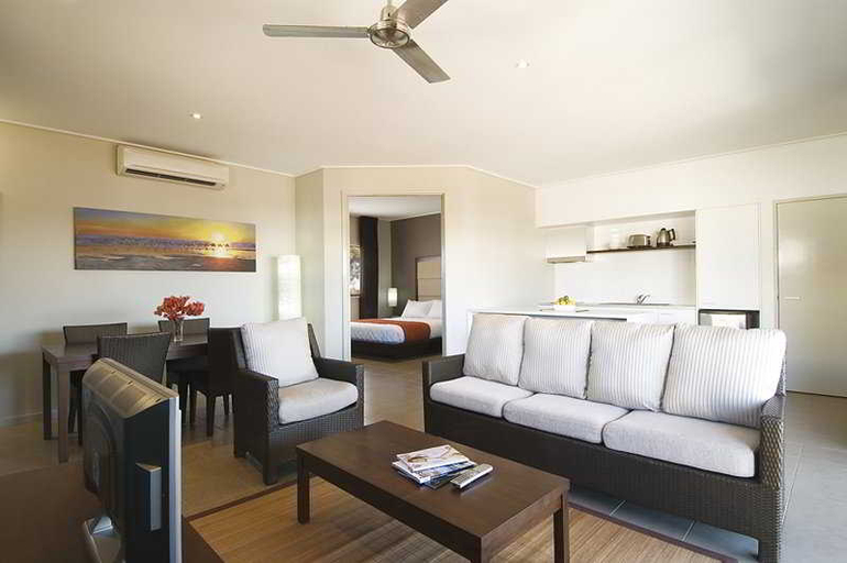 Bedroom 3, Oaks Cable Beach Resort, Broome