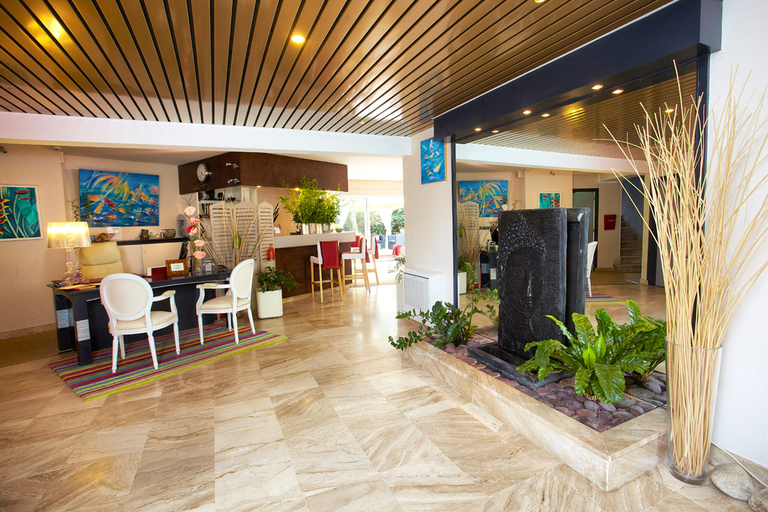 Public Area 2, Carnac Lodge Hotel & Spa, Morbihan