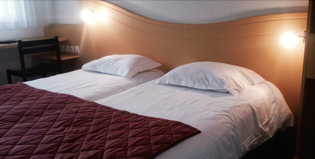 Bedroom 25