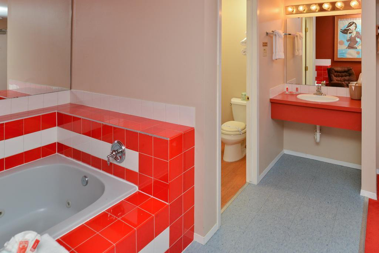 Bathroom 4, Economy Stay and Suites Tacoma, Pierce
