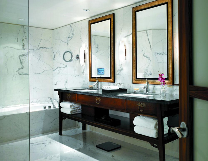 Bathroom 5, Hyatt Vancouver Downtown Alberni, Greater Vancouver