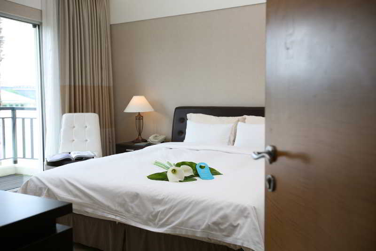 Bedroom 3, Suites Hotel Jeju, Seogwipo