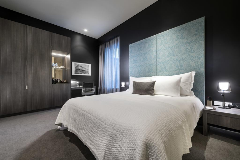 Bedroom 24