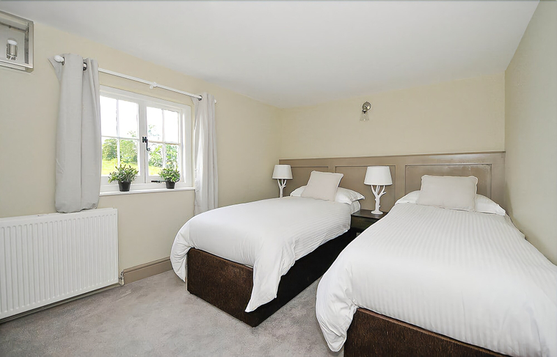 Bedroom 3, The Windmill Inn, West Sussex