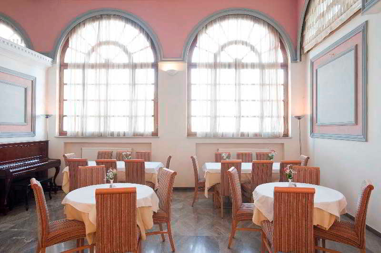Food & Drinks 5, Karalis City Hotel, Peloponnese