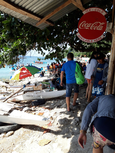 Mother Teresa Rooms and Restaurant, Oslob