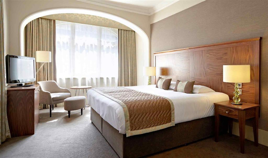 Bedroom 3, Bush Hotel Farnham, Hampshire
