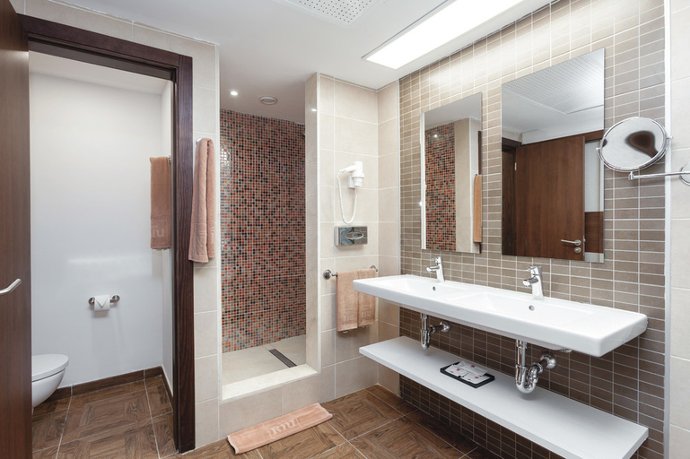 Bathroom, Hotel Riu Funana - All Inclusive