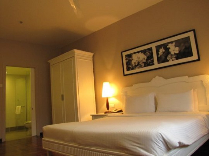 Bedroom 6