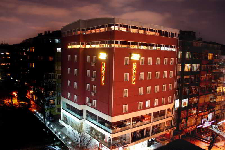 Exterior & Views