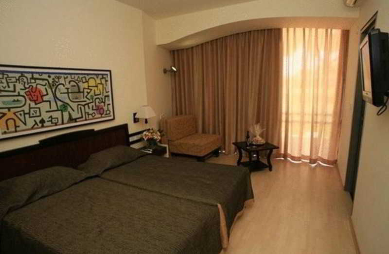 Bedroom 5, Kibbutz Shefayim